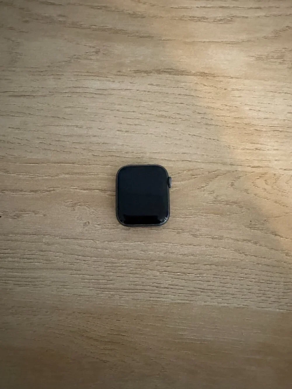 Apple Watch Series 4 40mm Aluminum Black Sport Band
